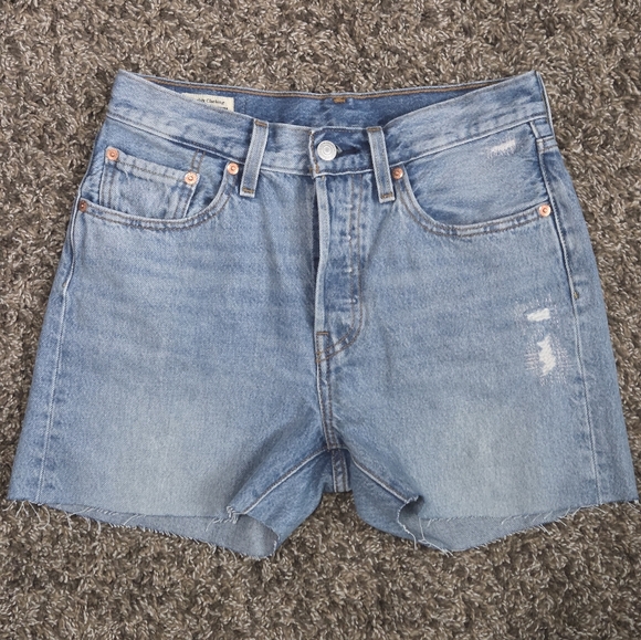Levi's Pants - Levi Shorts Size 27